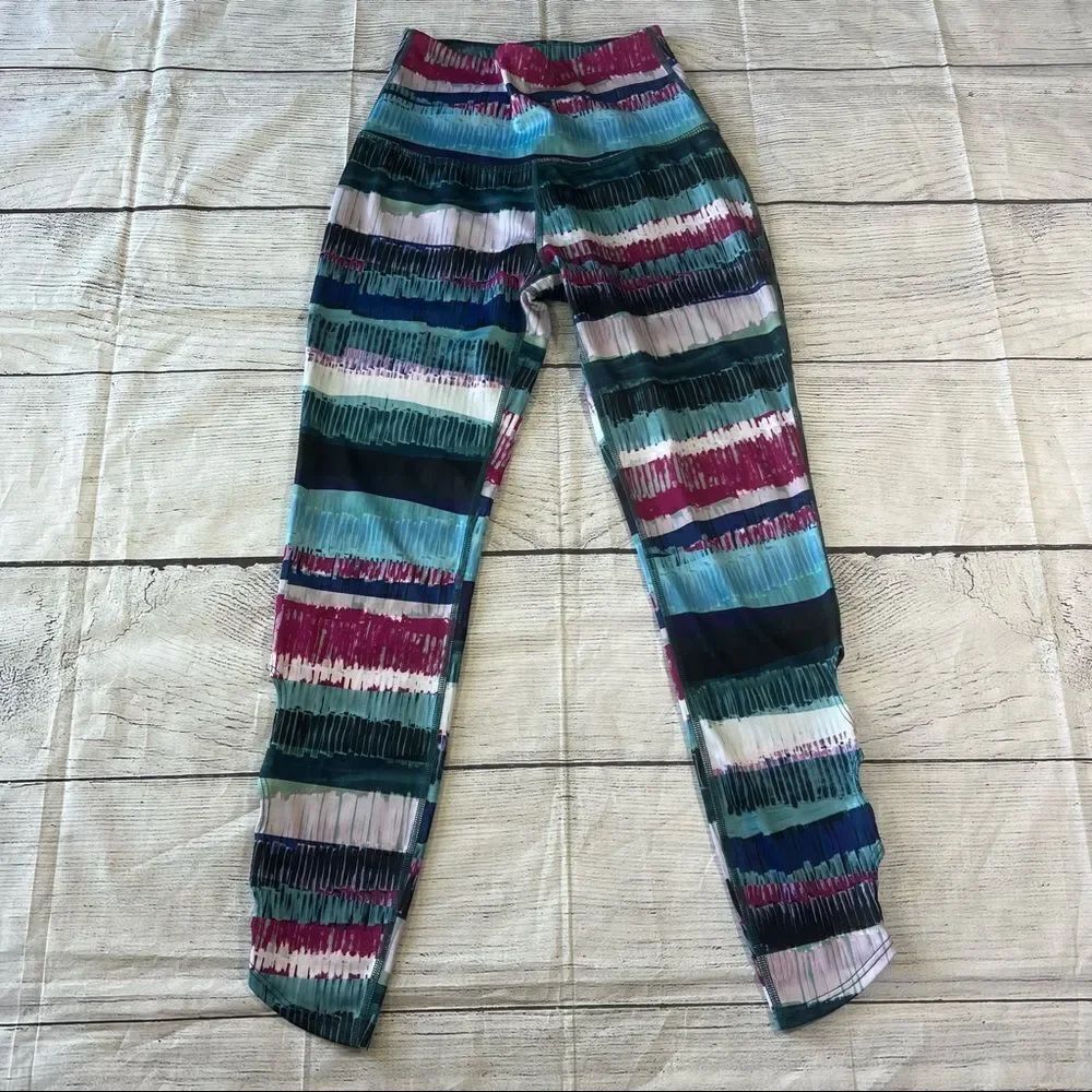 BEYOND YOGA Lux High Rise Midi Palm Shadow Blue Striped Leggings Sz XS